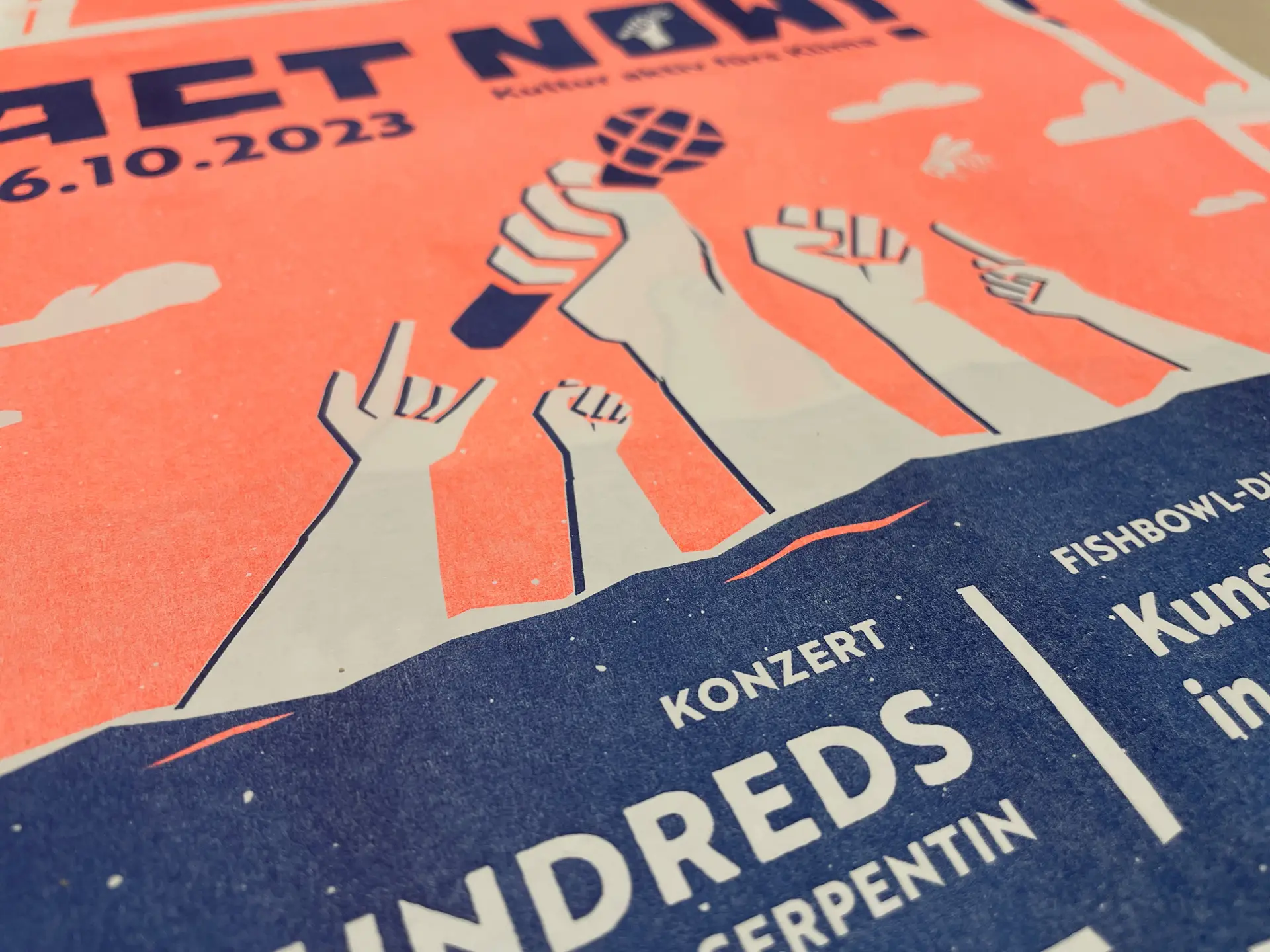 Nahaufnahme eines Posters das im Risografie-Verfahren gedruckt wurde