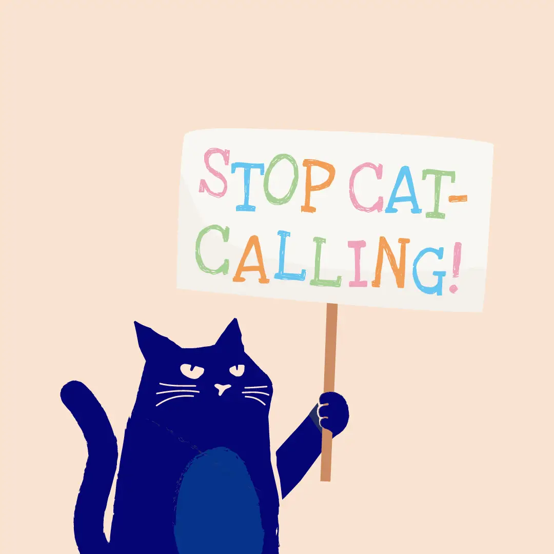 Blau illustrierte Katze auf rosa Hintergrund, die ein bunt beschriftetes Schild mit der Aufschrift &sbquo;Stop Catcalling!&lsquo; hochh&auml;lt.
